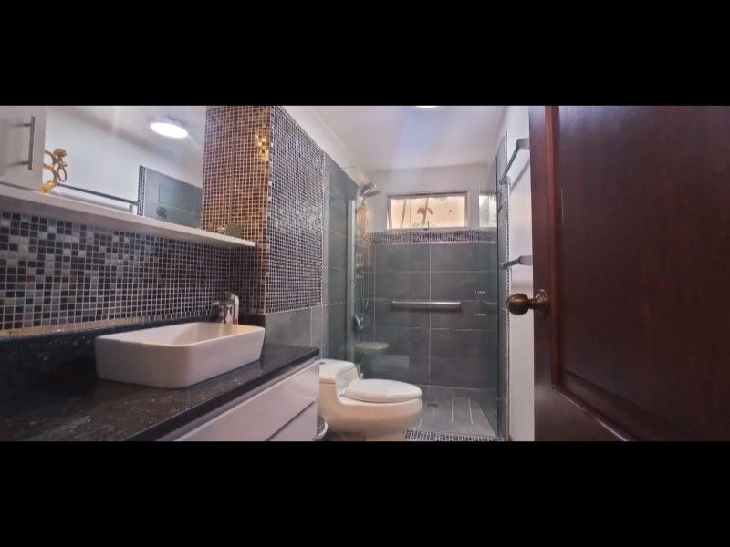 APARTAMENTO EN VENTA UBICADO EN MEDELLIN SECTOR LAURELES - 13