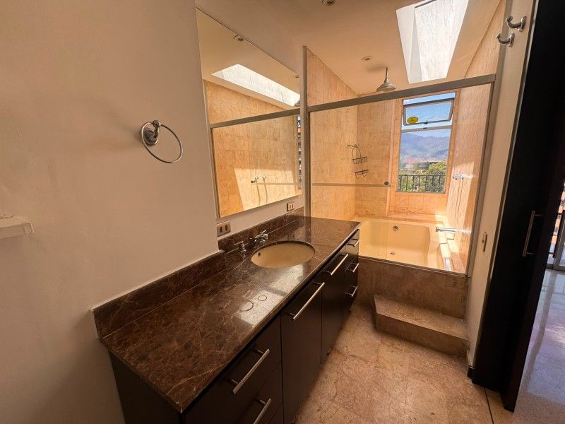 APARTAMENTO EN ARRIENDO UBICADO EN MEDELLIN POR EL SECTOR SAN LUCAS - 12