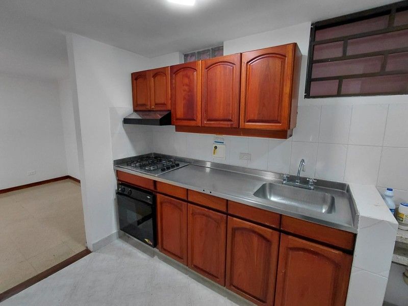 APARTAMENTO EN ARRIENDO UBICADO EN MEDELLÍN POR EL SECTOR LAURELES - 4