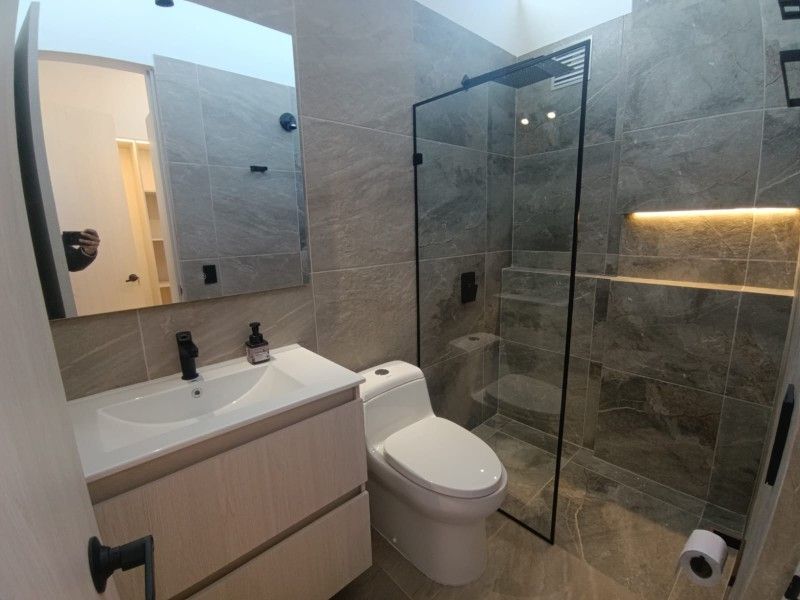 CASA EN ARRIENDO UBICADA EN LA CEJA  SECTOR VIVA - 13