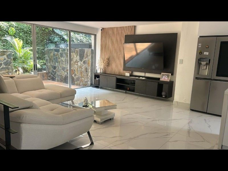 APARTAMENTO EN ARRIENDO UBICADO EN MEDELLÍN POR EL SECTOR AlTOS DEL POBLADO - 2
