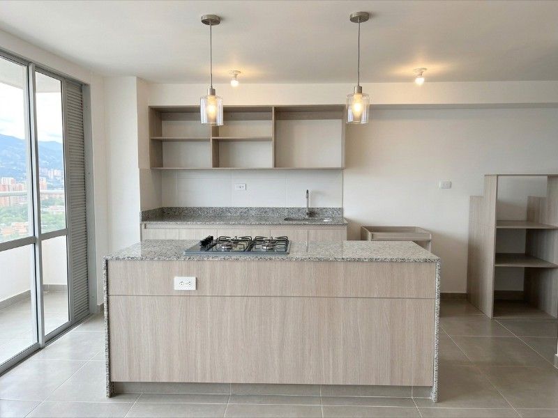 	 APARTAMENTO EN ARRIENDO UBICADA EN MEDELLIN SECTOR CALAZANS PARTE ALTA - 2