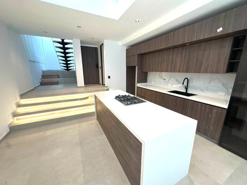 CASA EN ARRIENDO UBICADA EN MEDELLÍN POR EL SECTOR POBLADO - 5