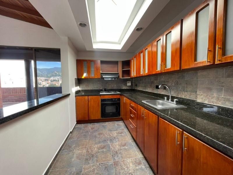 APARTAMENTO EN ARRIENDO UBICADO EN MEDELLÍN SECTOR LAURELES - 4