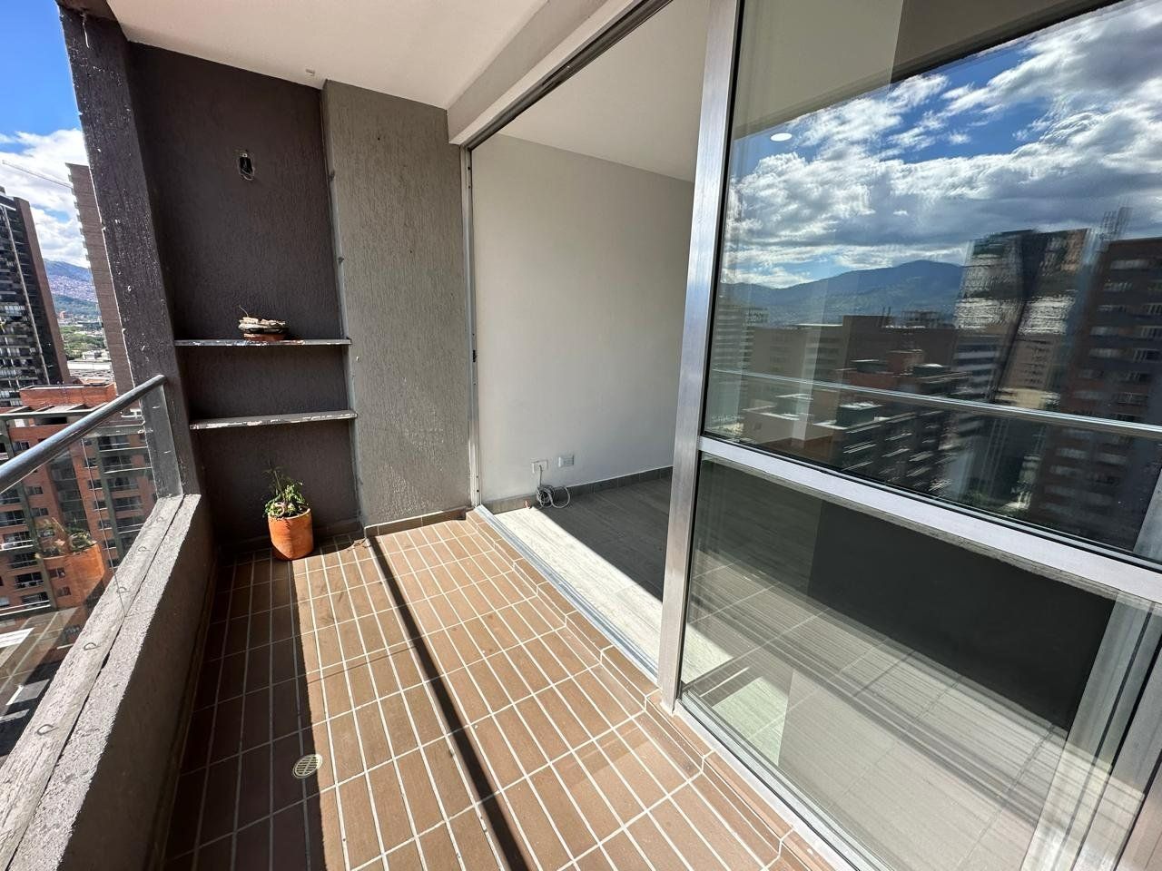APARTAMENTO EN ARRIENDO UBICADO EN MEDELLIN SECTOR CIUDAD DEL RIO - 11