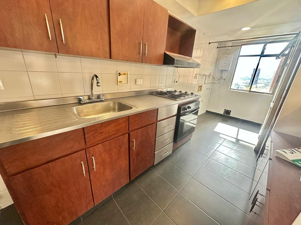 APARTAMENTO EN ARRIENDO UBICADO EN POBLADO SECTOR CASTROPOL - 3