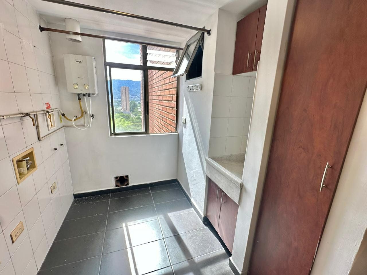 APARTAMENTO EN ARRIENDO UBICADO EN POBLADO SECTOR CASTROPOL - 12