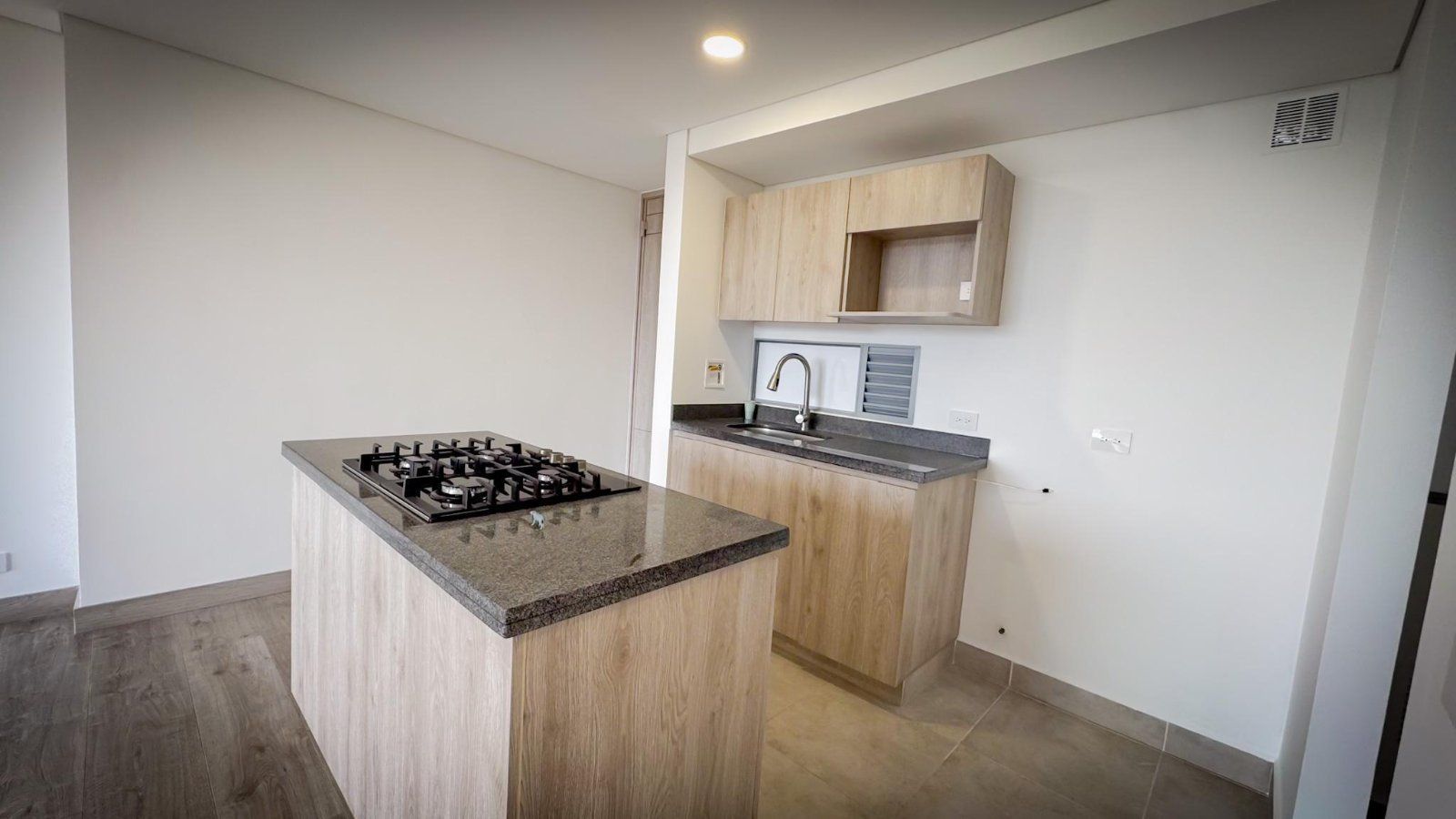 APARTAESTUDIO EN VENTA UBICADO EN RIONEGRO SECTOR LOS COLEGIOS - 3