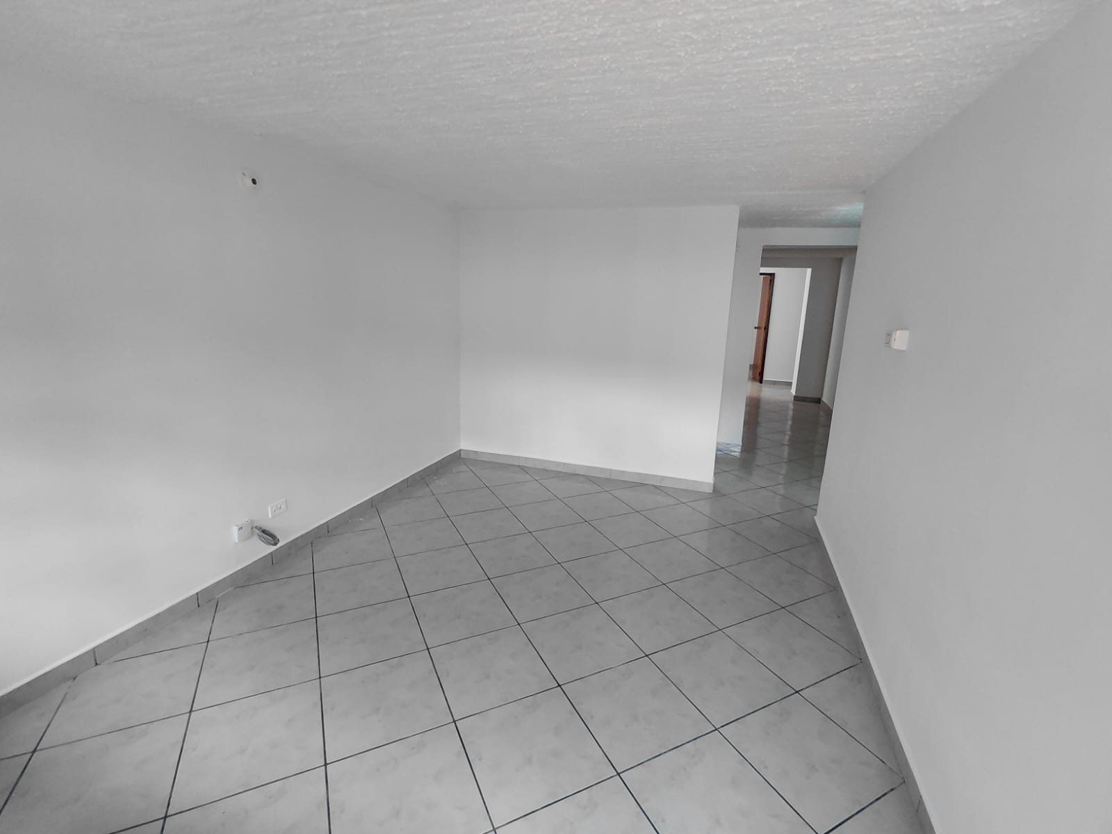 CASA EN ARRIENDO UBICADA EN MEDELLIN SECTOR SAN PABLO - 3
