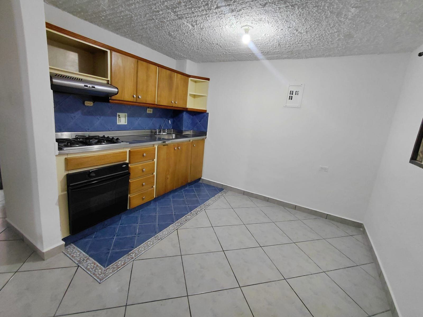 CASA EN ARRIENDO UBICADA EN MEDELLIN SECTOR SAN PABLO - 4