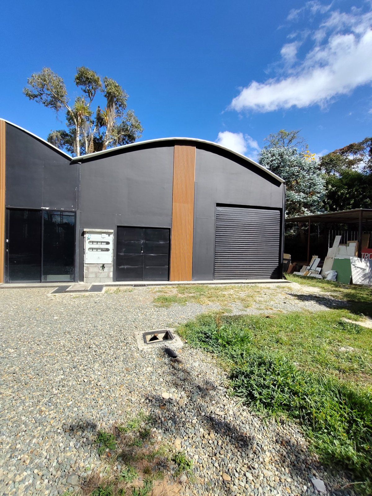 LOCAL EN ARRIENDO UBICADO EN LLANO GRANDE - 3