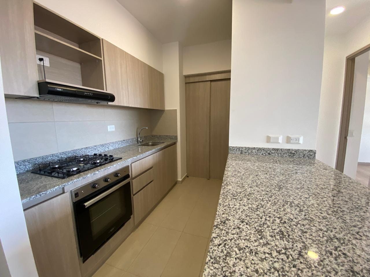APARTAMENTO EN ARRIENDO UBICADO EN RIONEGRO SECTOR SAN NICOLÁS - 2