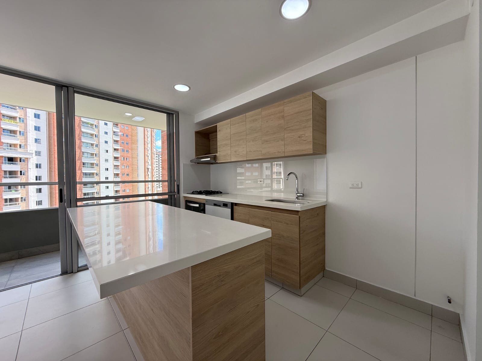APARTAMENTO EN ARRIENDO UBICADO EN SABANETA SECTOR MARIA AUXILIADORA - 2