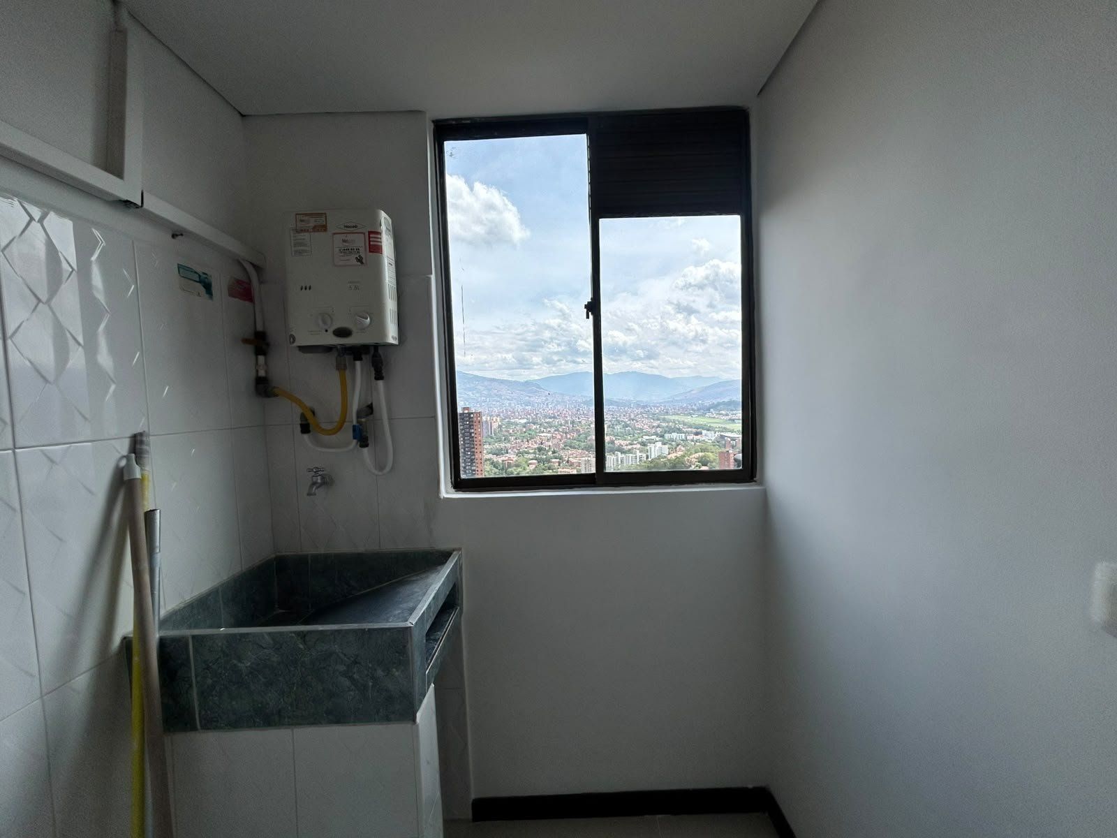 APARTAMENTO EN ARRIENDO UBICADO EN MEDELLIN SECTOR RODEO ALTO  - 11