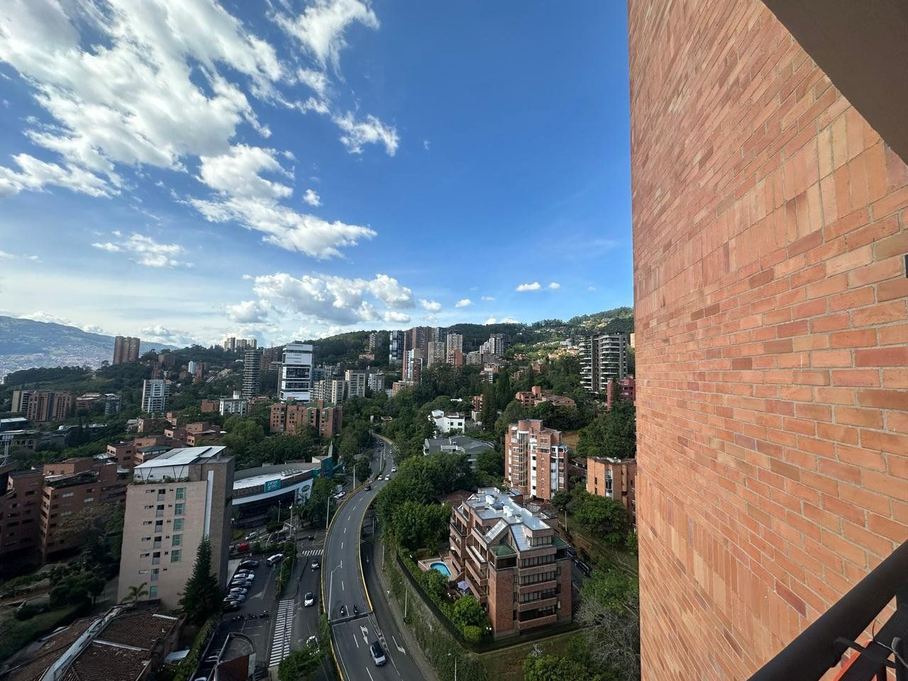 OFICINA EN ARRIENDO UBICADA EN MEDELLIN SECTOR POBLADO - 9