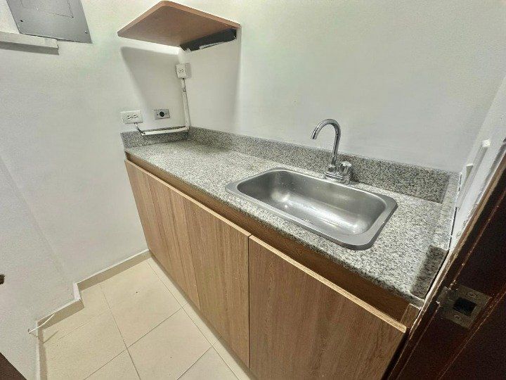 OFICINA EN ARRIENDO UBICADA EN MEDELLIN SECTOR POBLADO - 6