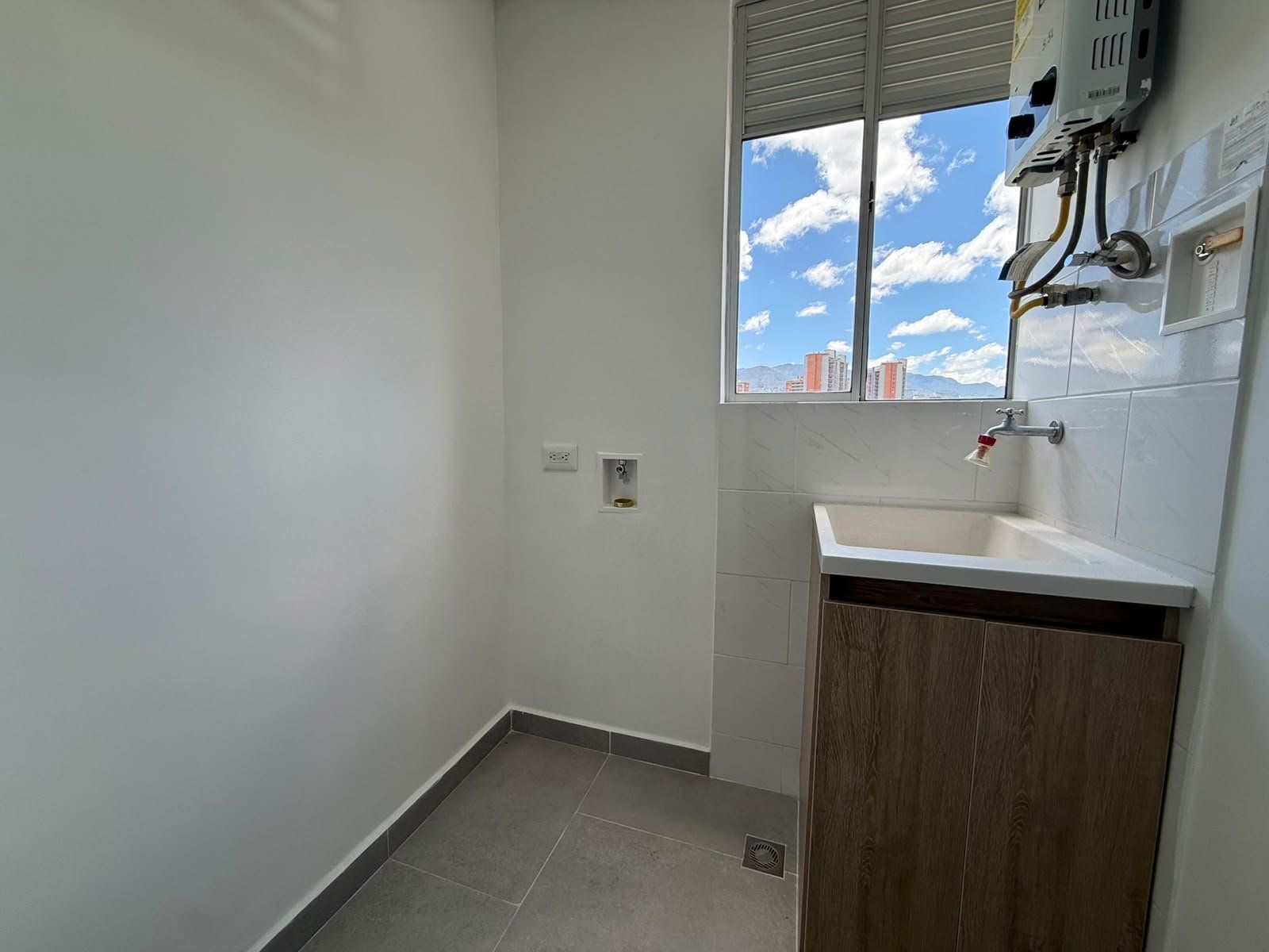 APARTAMENTO EN ARRIENDO UBICADO EN ITAGUI SECTOR DITAIRES - 5