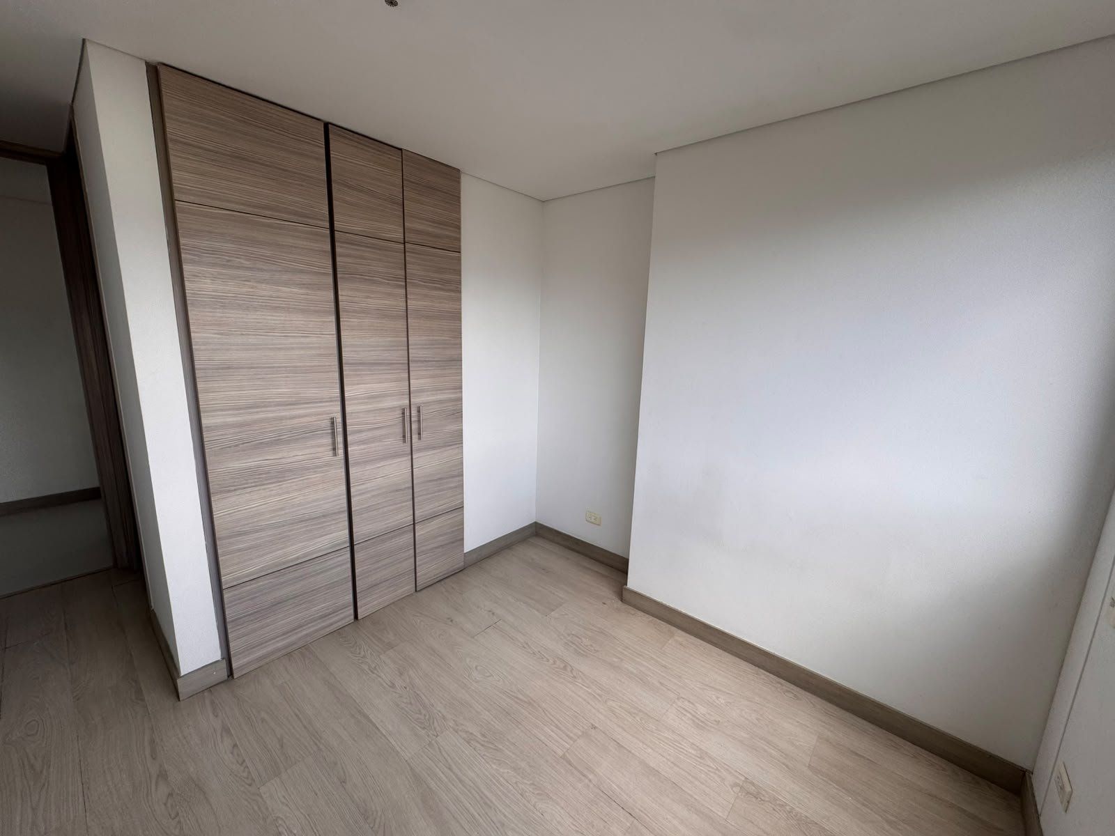 APARTAMENTO EN ARRIENDO UBICADO MEDELLÍN SECTOR CASTROPOL - 4
