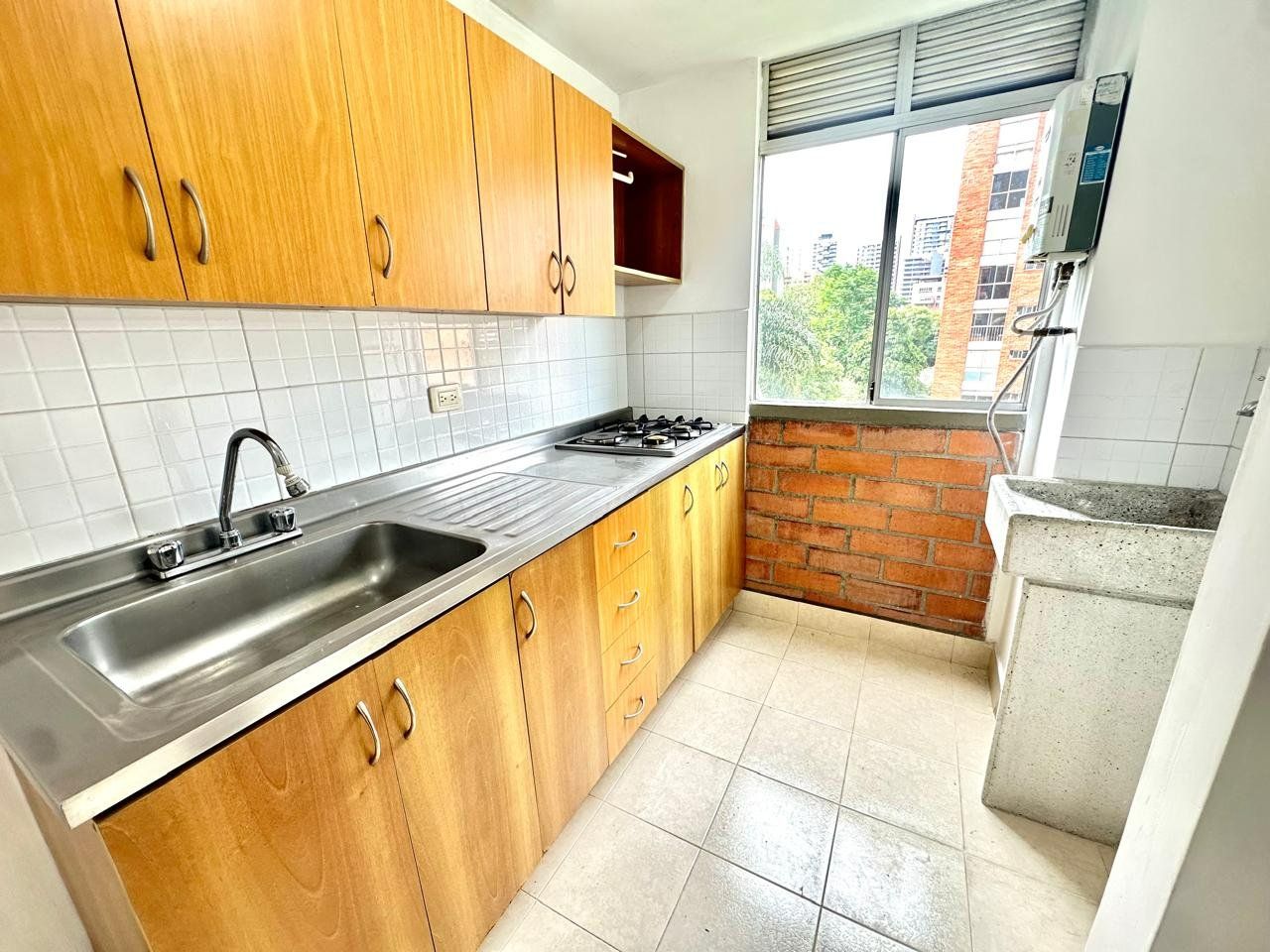 APARTAMENTO EN ARRIENDO UBICADO EN POBLADO  SECTOR CASTROPOL - 4