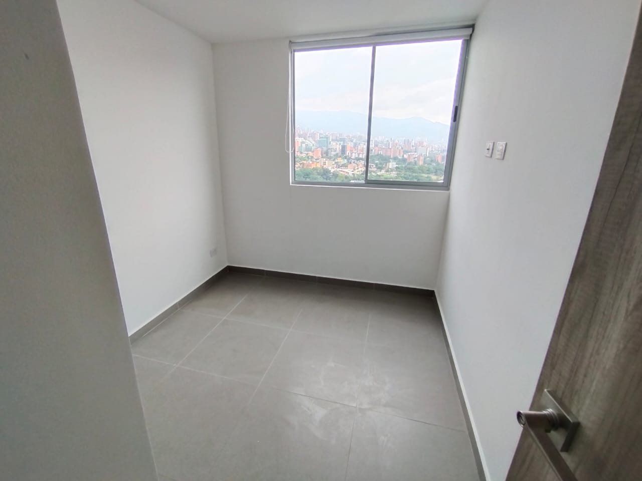 APARTAMENTO EN ARRIENDO UBICADO EN MEDELLIN SECTOR EL POBLADO - 4