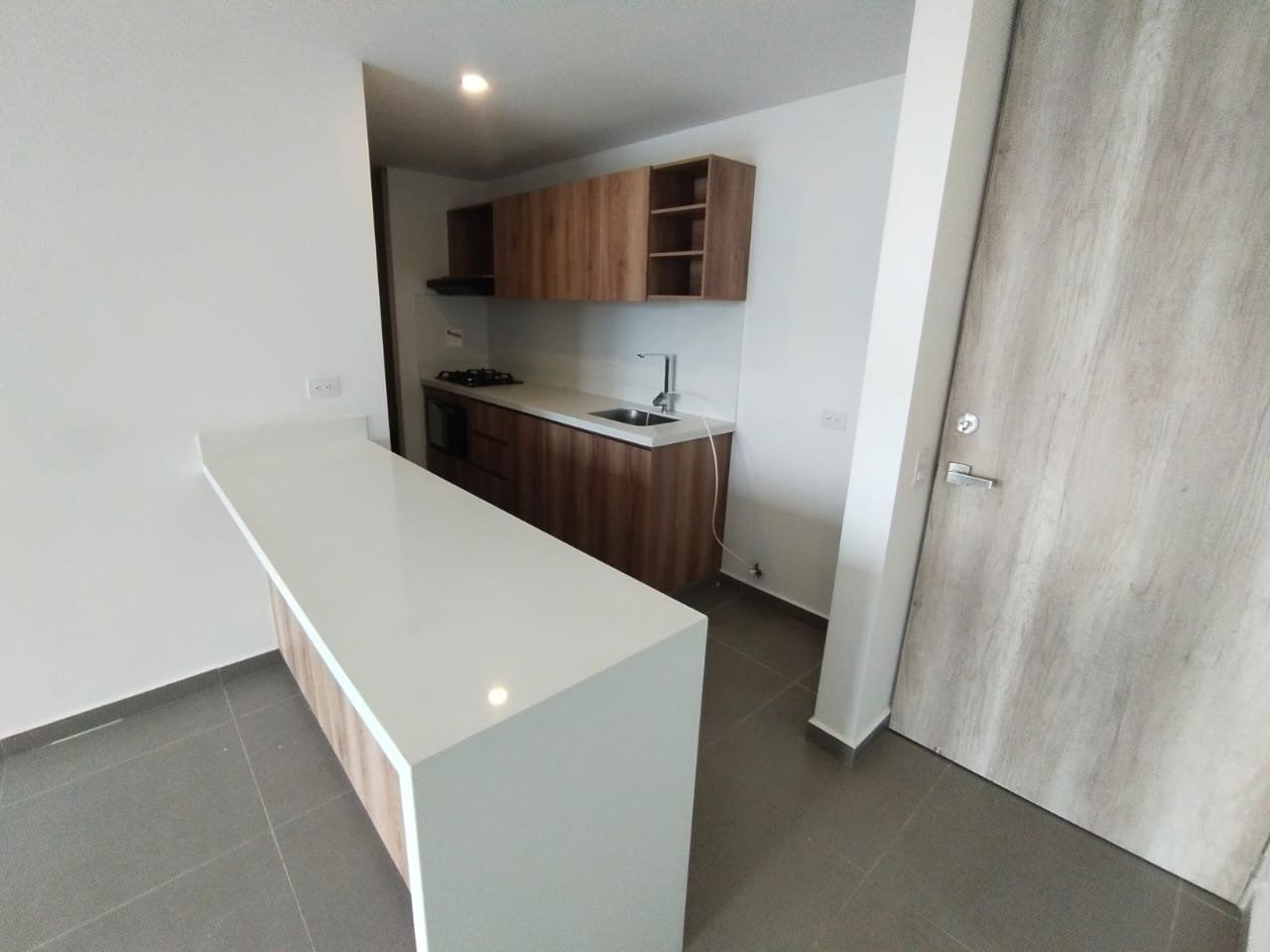 APARTAMENTO EN ARRIENDO UBICADO EN MEDELLIN SECTOR EL POBLADO - 2