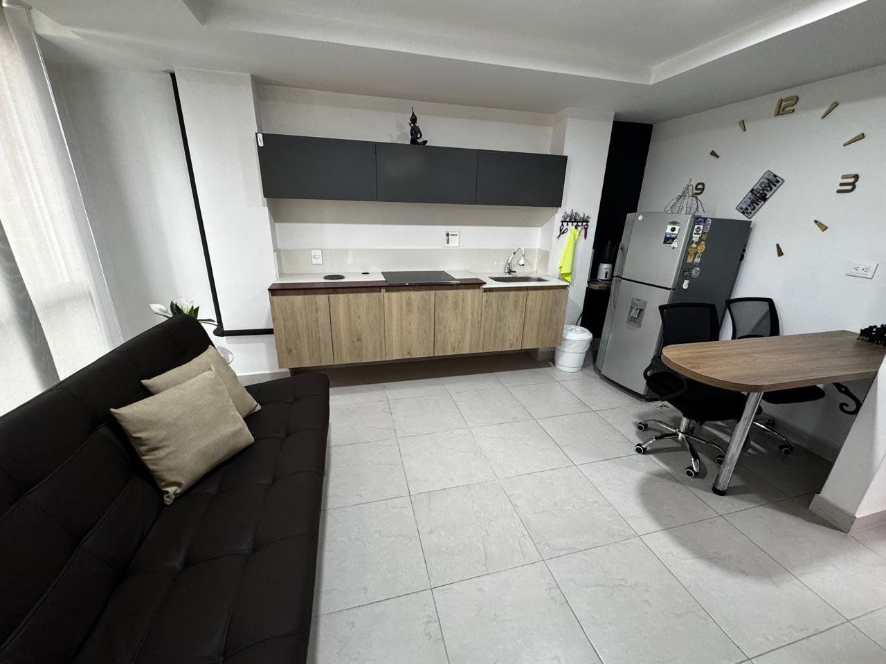 APARTAESTUDIO EN ARRIENDO UBICADO EN MEDELLIN SECTOR LA AMERICA 