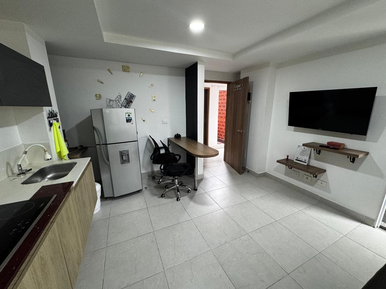 APARTAESTUDIO EN ARRIENDO UBICADO EN MEDELLIN SECTOR LA AMERICA  - 2