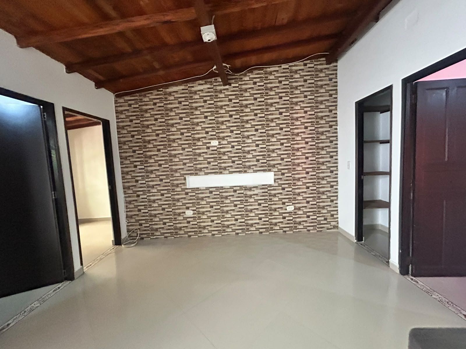 APARTAMENTO EN ARRIENDO UBICADO ENVIGADO SECTOR LOMA DEL ESMERALDAL - 3