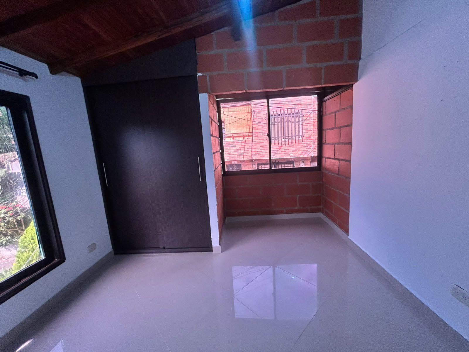 APARTAMENTO EN ARRIENDO UBICADO ENVIGADO SECTOR LOMA DEL ESMERALDAL - 5