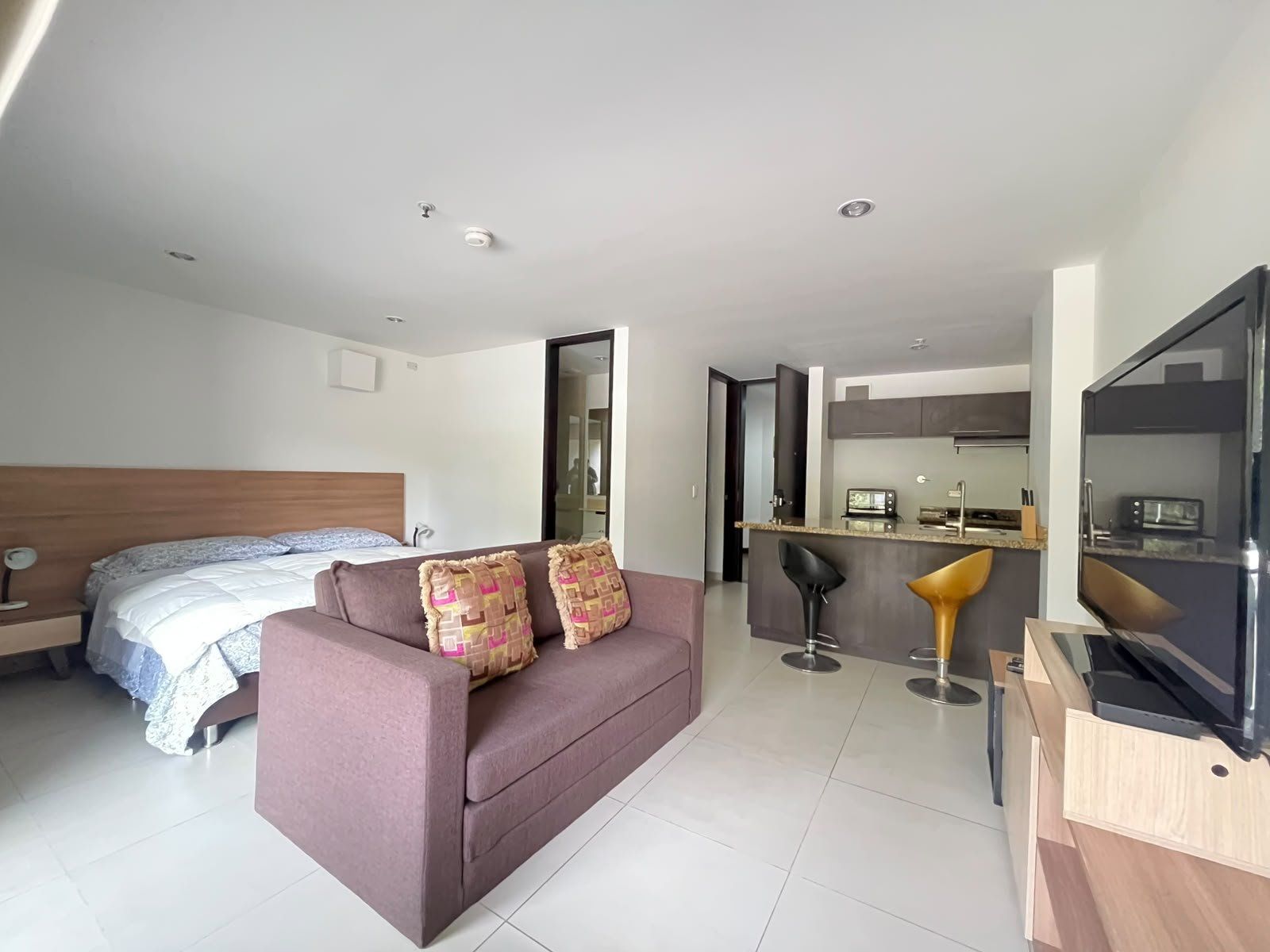 SUITE EN ARRIENDO UBICADA EN RIONEGRO SECTOR LLANOGRANDE - 4