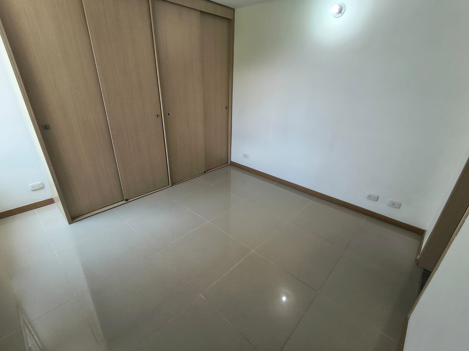 Apartamento en arriendo con 3 habitaciones en Las Antillas, Envigado - 7