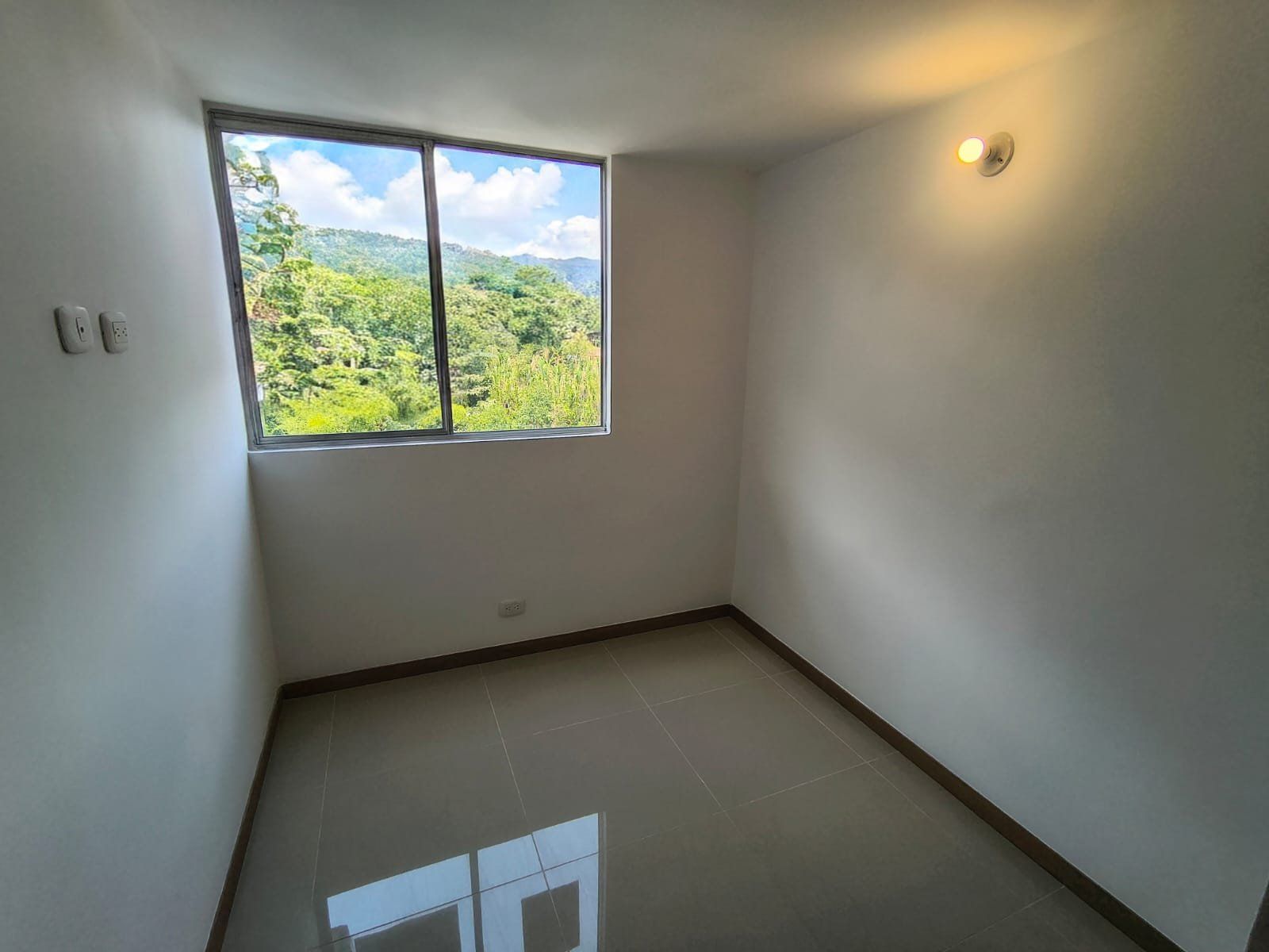 Apartamento en arriendo con 3 habitaciones en Las Antillas, Envigado - 4