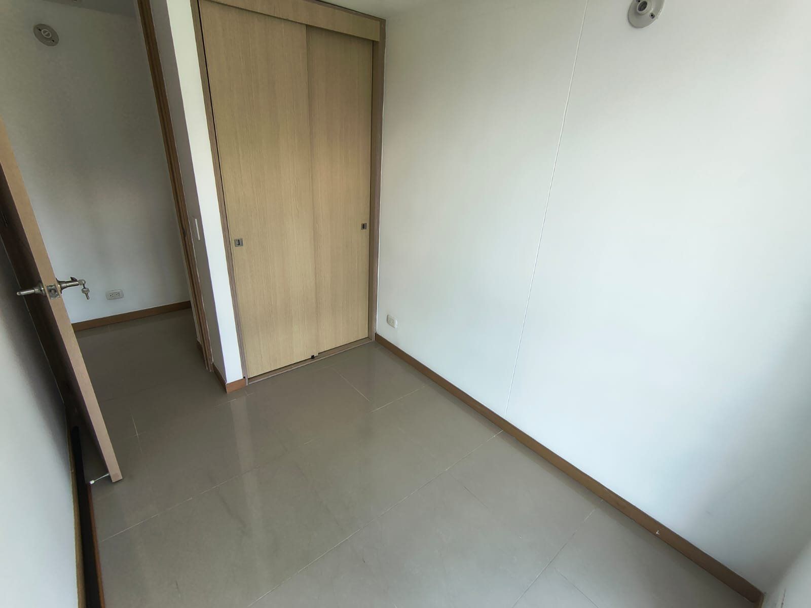 Apartamento en arriendo con 3 habitaciones en Las Antillas, Envigado - 5
