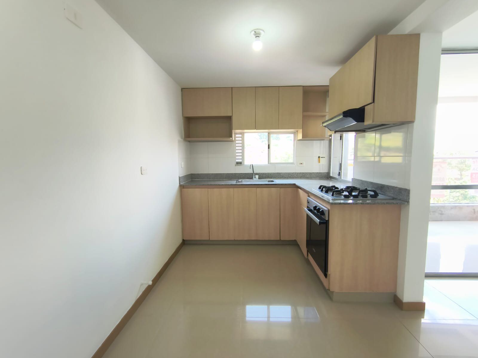 Apartamento en arriendo con 3 habitaciones en Las Antillas, Envigado - 3