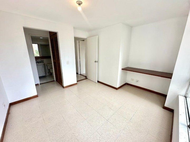 APARTAMENTO EN ARRIENDO UBICADO MEDELLIN SECTOR AGUACATALA - 4