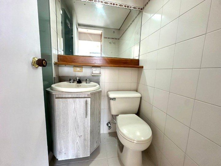 APARTAMENTO EN ARRIENDO UBICADO MEDELLIN SECTOR AGUACATALA - 7
