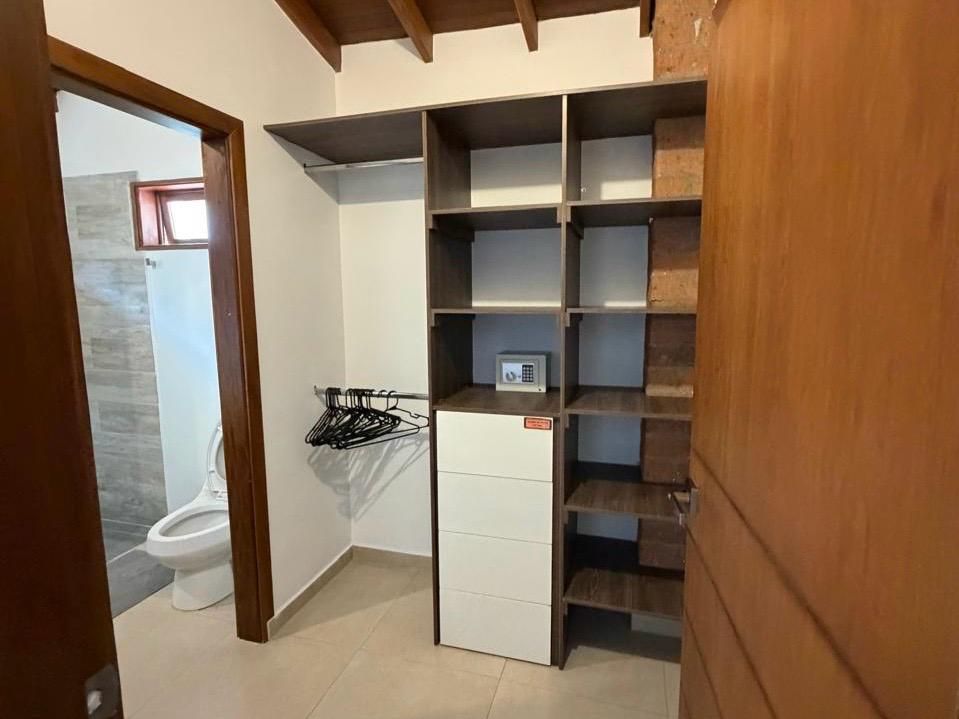 CASA EN ARRIENDO UBICADA EN EL ENVIGADO SECTOR ANTILLAS - 13