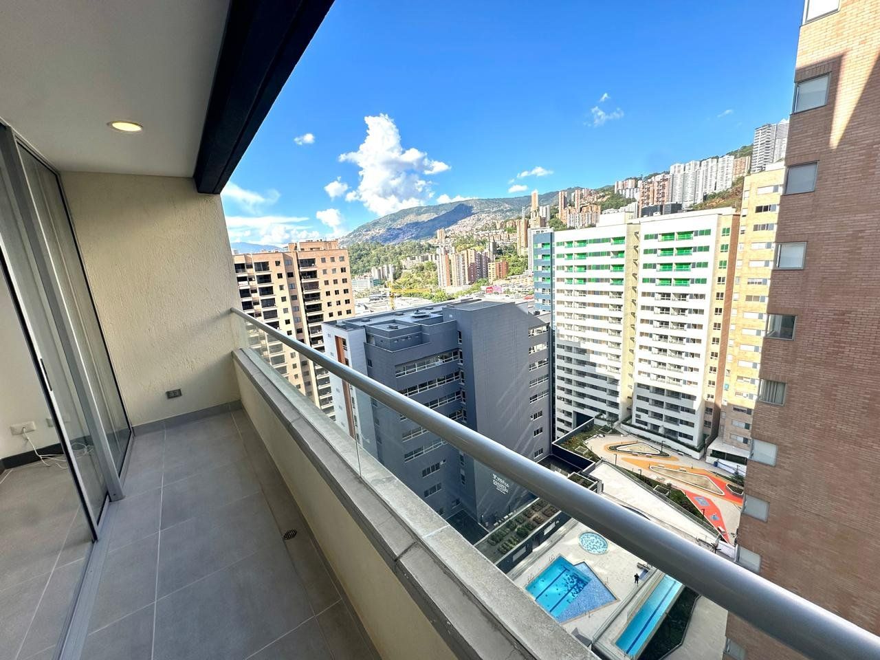 APARTAESTUDIO EN ARRIENDO UBICADO MEDELLÍN SECTOR POBLADO - 10