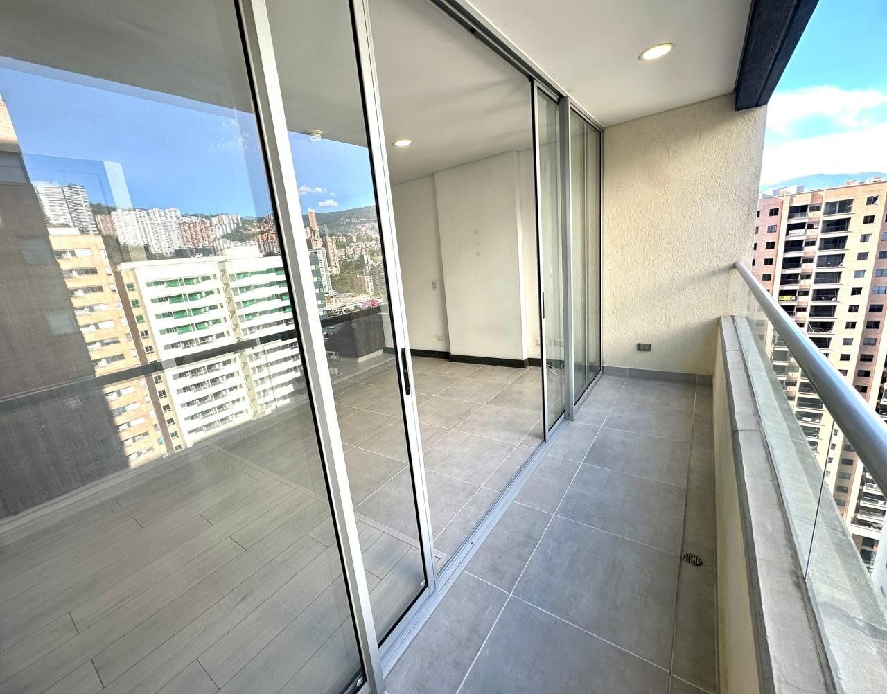 APARTAESTUDIO EN ARRIENDO UBICADO MEDELLÍN SECTOR POBLADO - 9