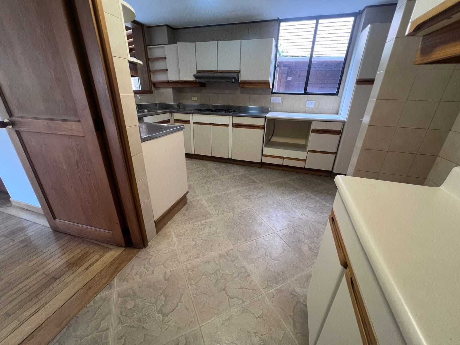APARTAMENTO EN ARRIENDO UBICADO MEDELLIN SECTOR POBLADO - 6