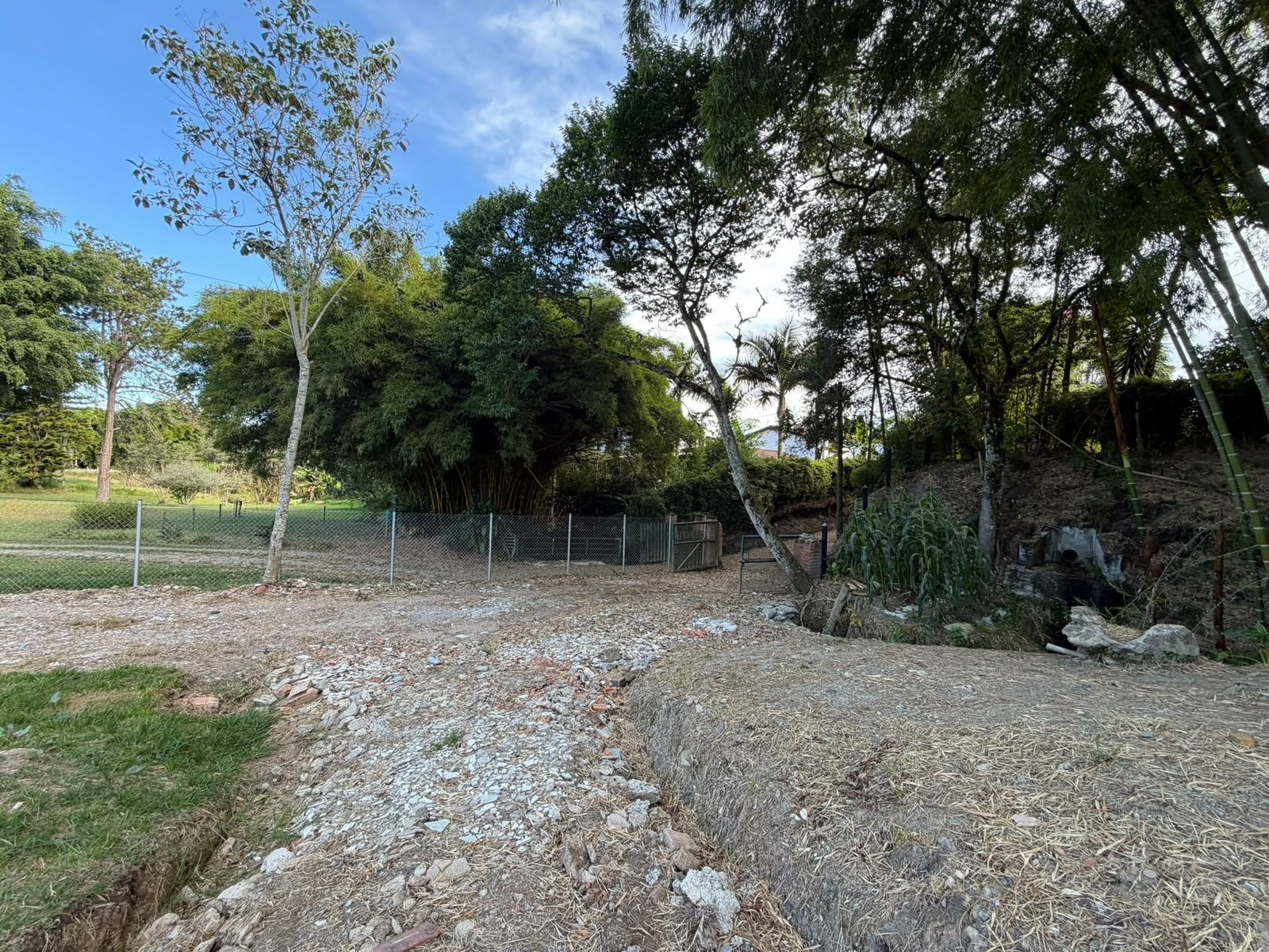 LOTE EN VENTA UBICADO EN LA CEJA - 7