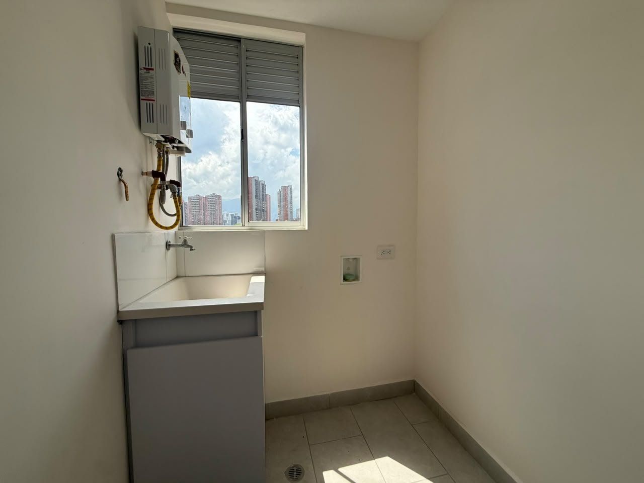 APARTAMENTO EN ARRIENDO UBICADO EN ITAGUI SECTOR DITAIRES - 10