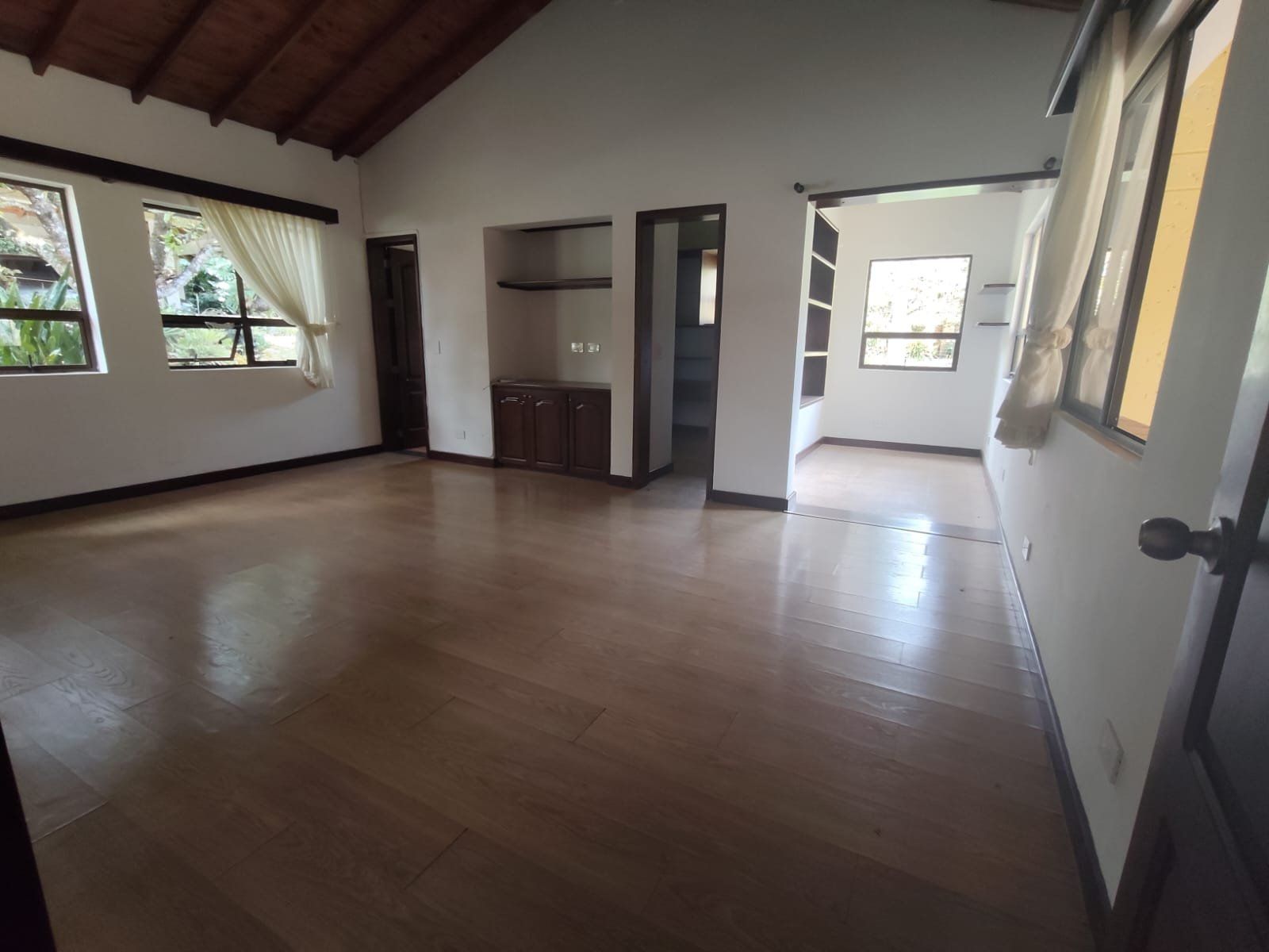 CASA EN ARRIENDO UBICADA EN LA CEJA - 2