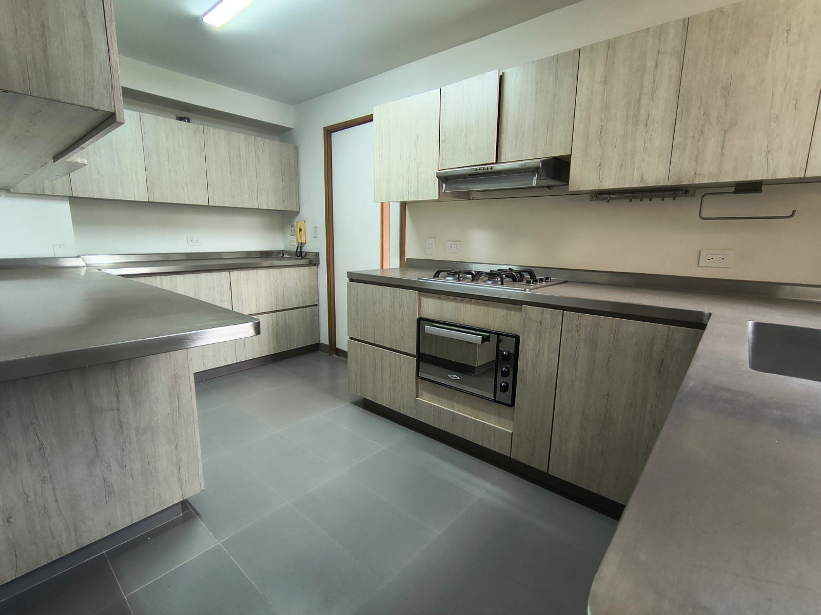 APARTAMENTO EN VENTA UBICADO EN MEDELLIN SECTOR ALEJANDRIA - 4