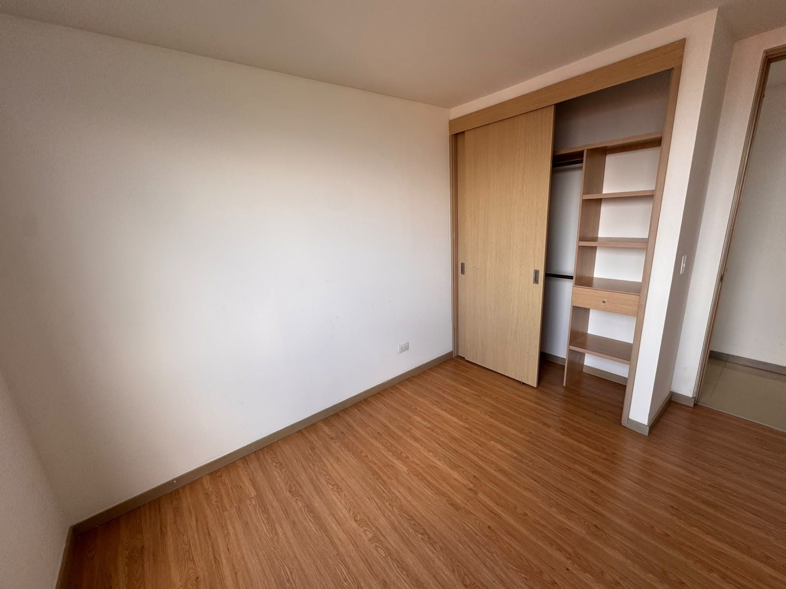 APARTAMENTO EN ARRIENDO UBICADO MEDELLIN SECTOR POBLADO - 3