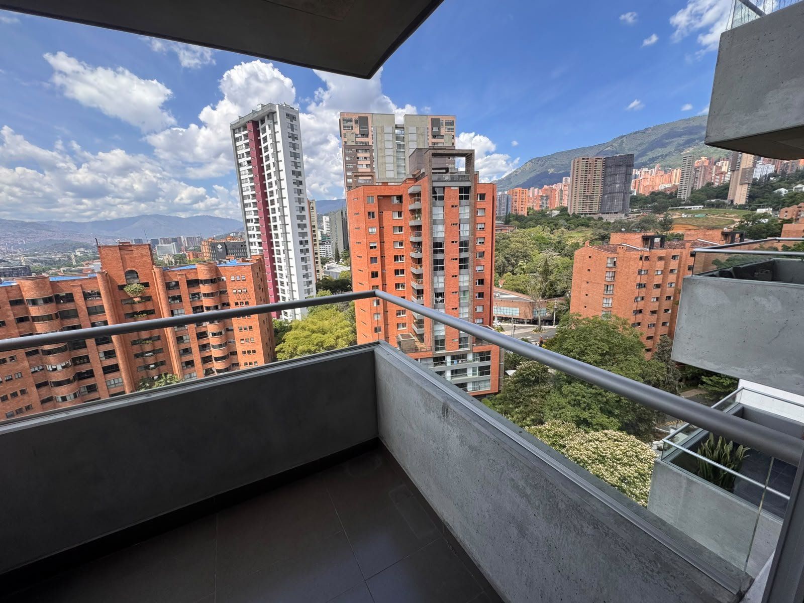 APARTAMENTO EN ARRIENDO UBICADO MEDELLIN SECTOR POBLADO - 12