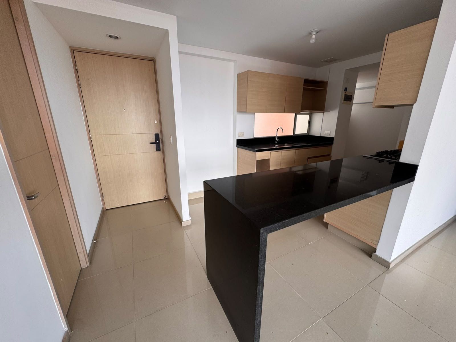 APARTAMENTO EN ARRIENDO UBICADO MEDELLIN SECTOR POBLADO