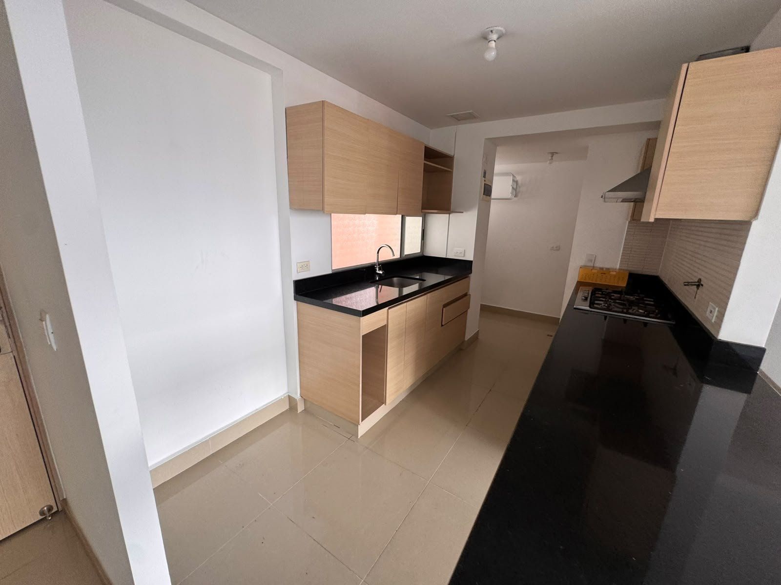 APARTAMENTO EN ARRIENDO UBICADO MEDELLIN SECTOR POBLADO - 2