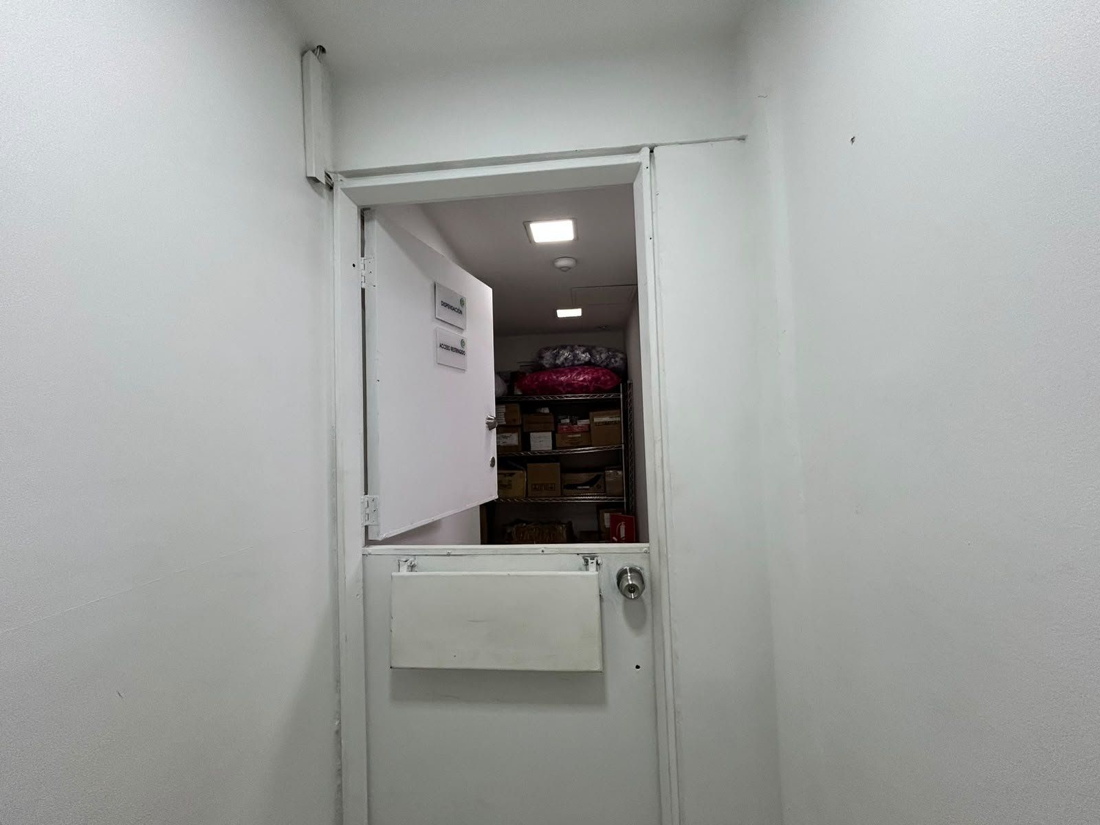 CONSULTORIO EN ARRIENDO UBICADO EN MEDELLIN SECTOR ALTAMIRA - 12