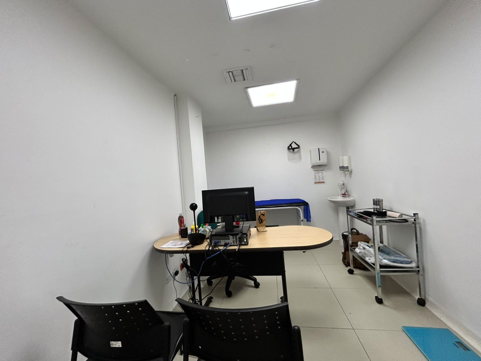 CONSULTORIO EN ARRIENDO UBICADO EN MEDELLIN SECTOR ALTAMIRA - 4